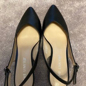Nine West 6.5 black sling back heels